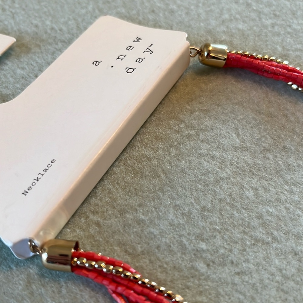 Multilayered pink and gold necklace